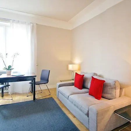 Adamas Luxury